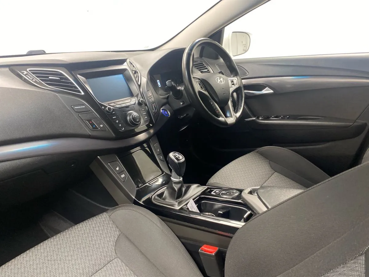 Hyundai i40 Comfort Plus 1.6 Diesel - Image 3