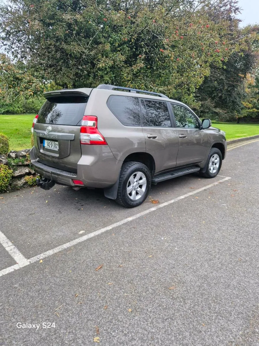 Toyota  landcruiser  LWB  Business  Class - Image 2