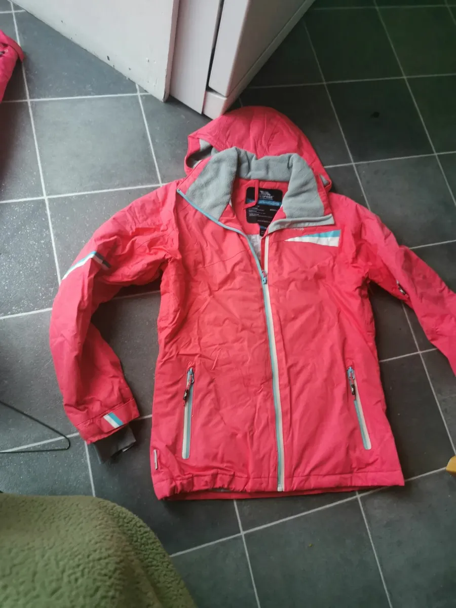 Ski gear - Image 2