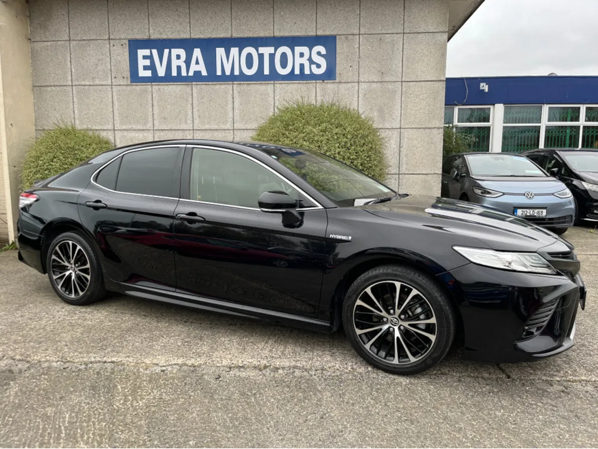 Toyota Camry WS AUTOMATIC HYBRID 2.5 PETROL //REVE - Image 2