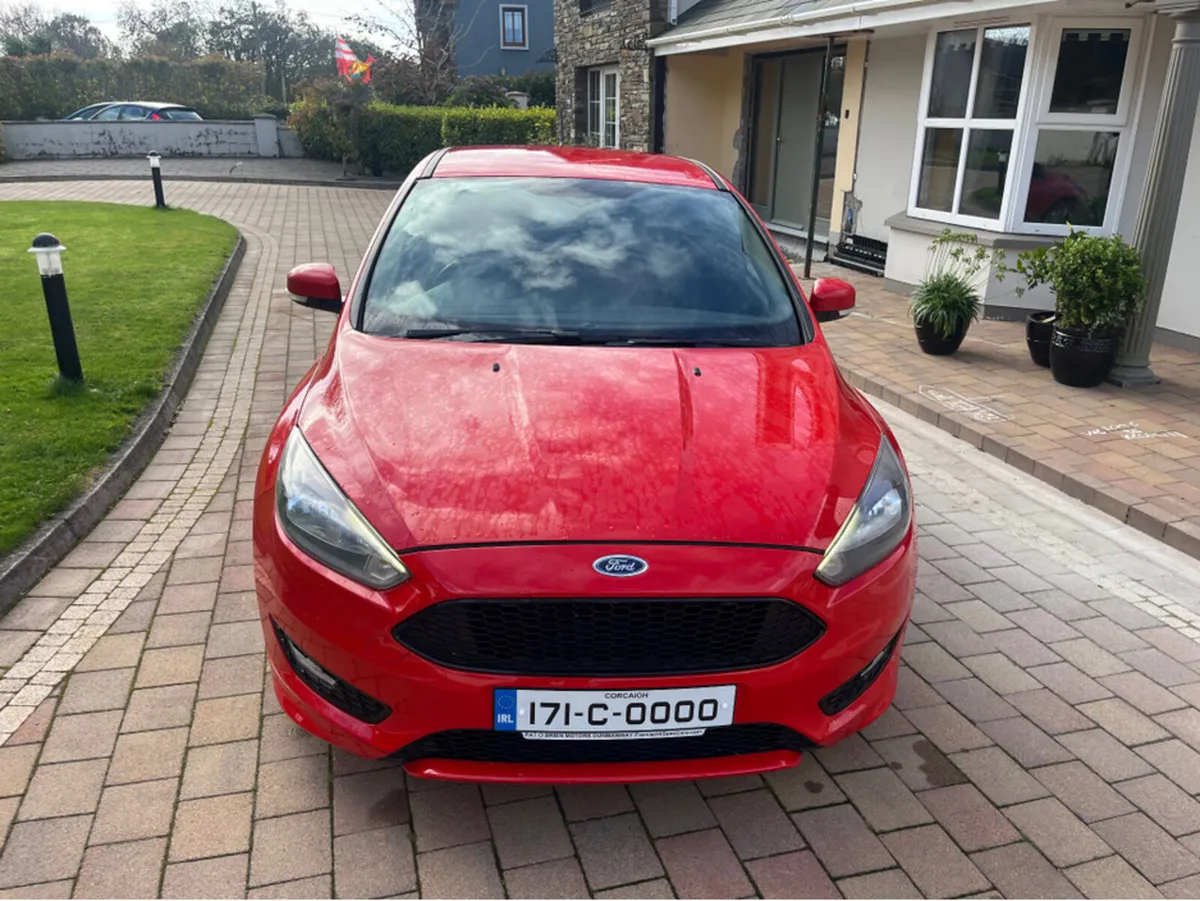 Ford Focus ST-LINE TDCI  EDITION - Image 2