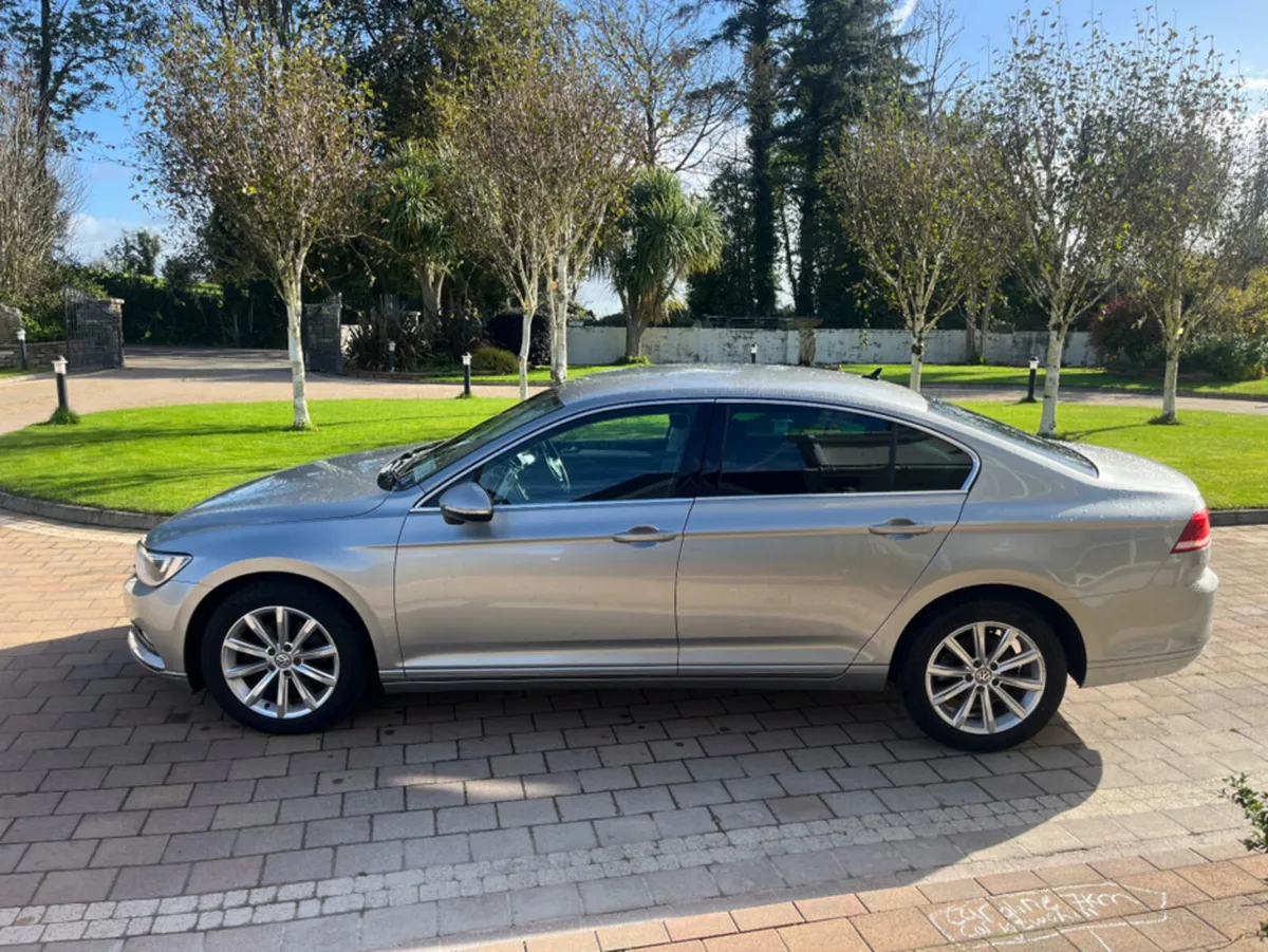 Volkswagen Passat 2.0 TDI SE BUSINESS BLUEMOTION 1 - Image 4