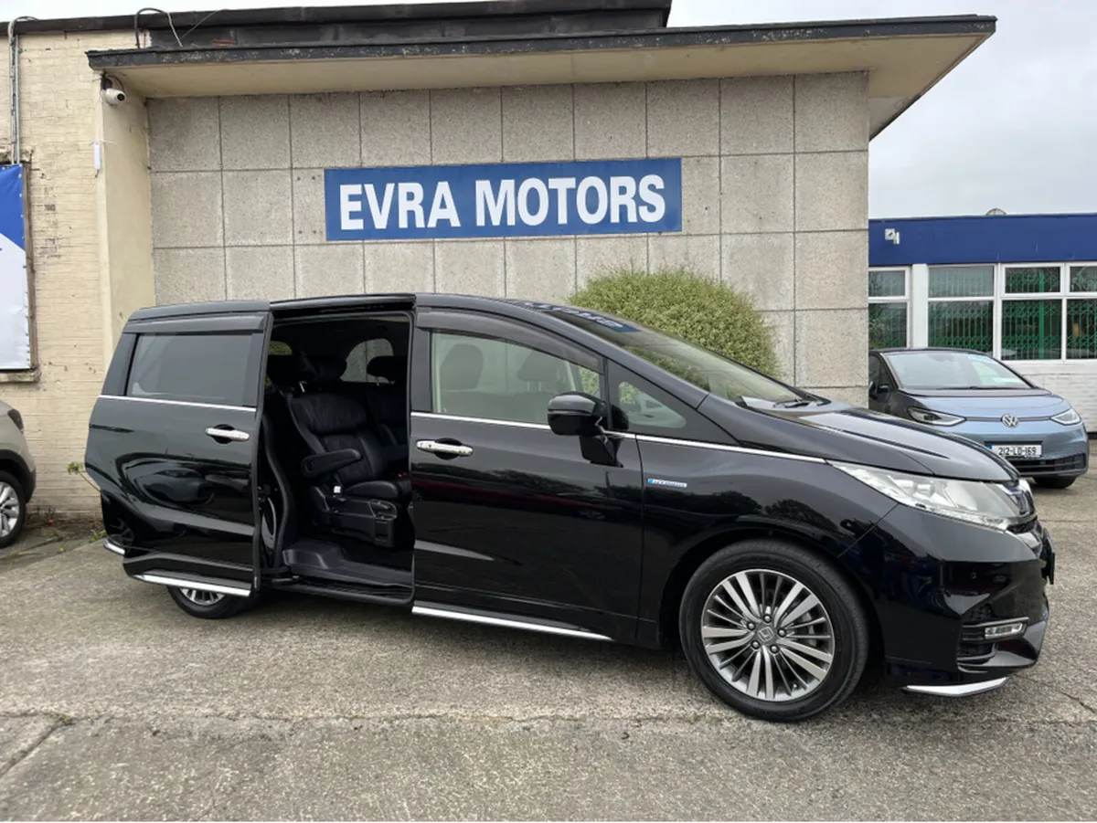 Honda Odyssey ABSOLUTE 7 SEATER AUTOMATIC HYBRID 2 - Image 4
