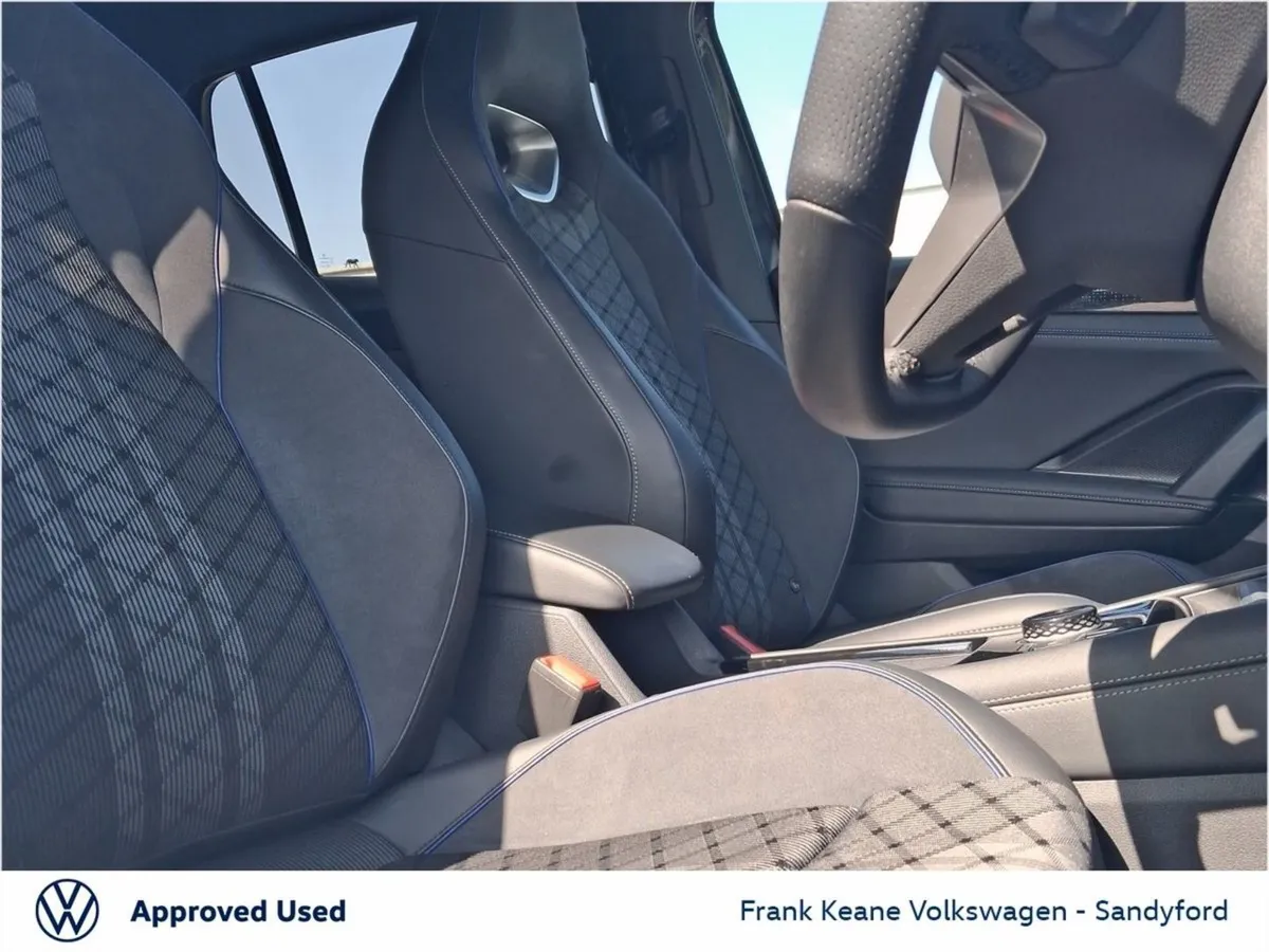 Volkswagen Tiguan  r-line  1.5 Phev DSG Automatic - Image 4