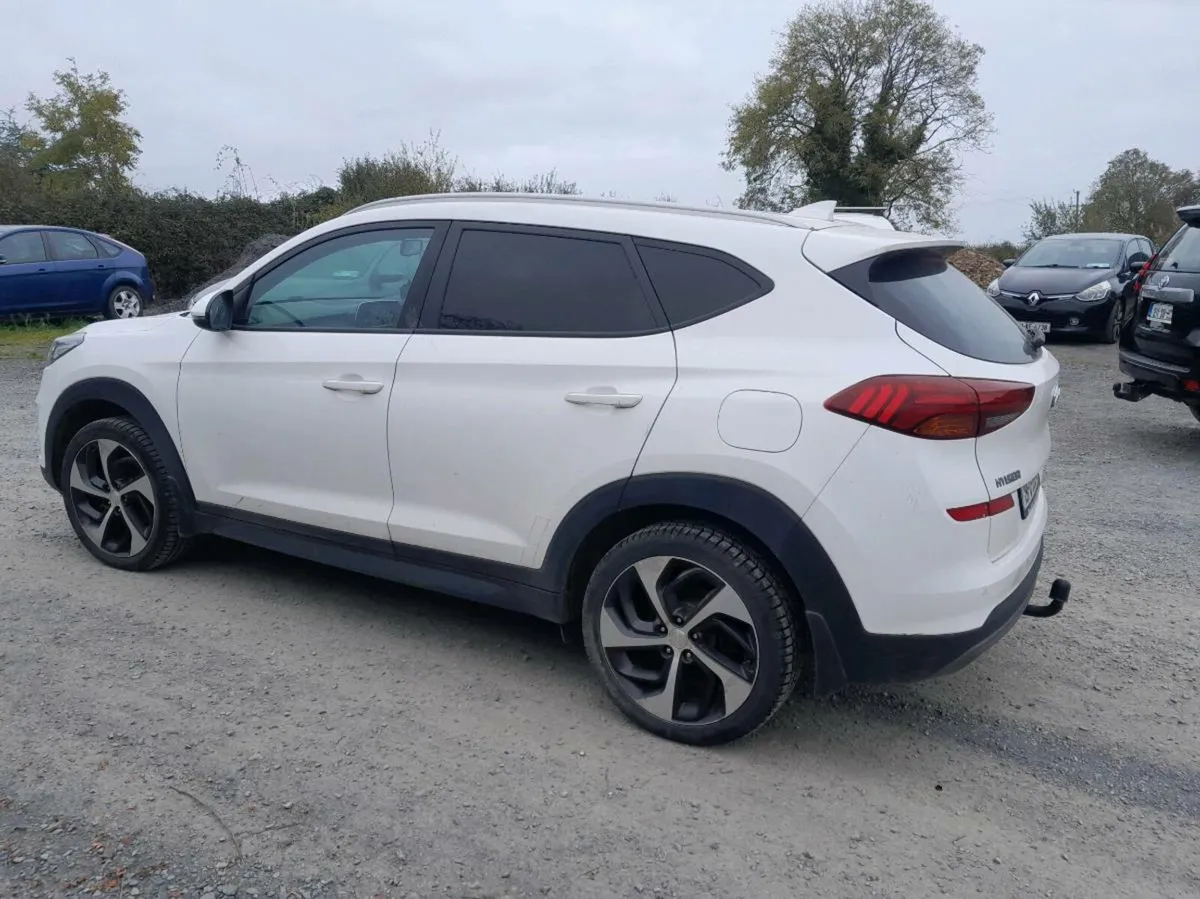 Hyundai  tuscon commercial - Image 4