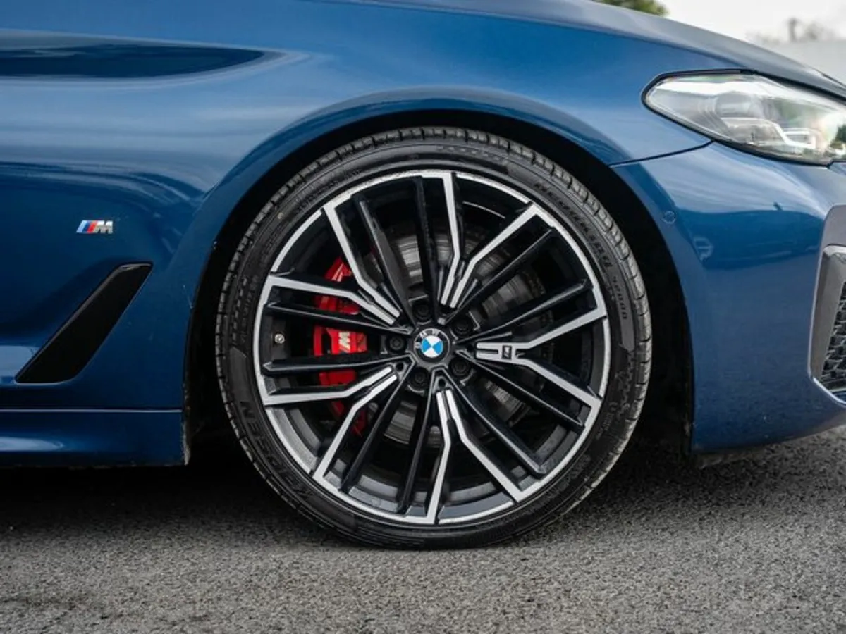 BMW 5-Series 520D M Sport 5SMA 4DR Auto - Image 3