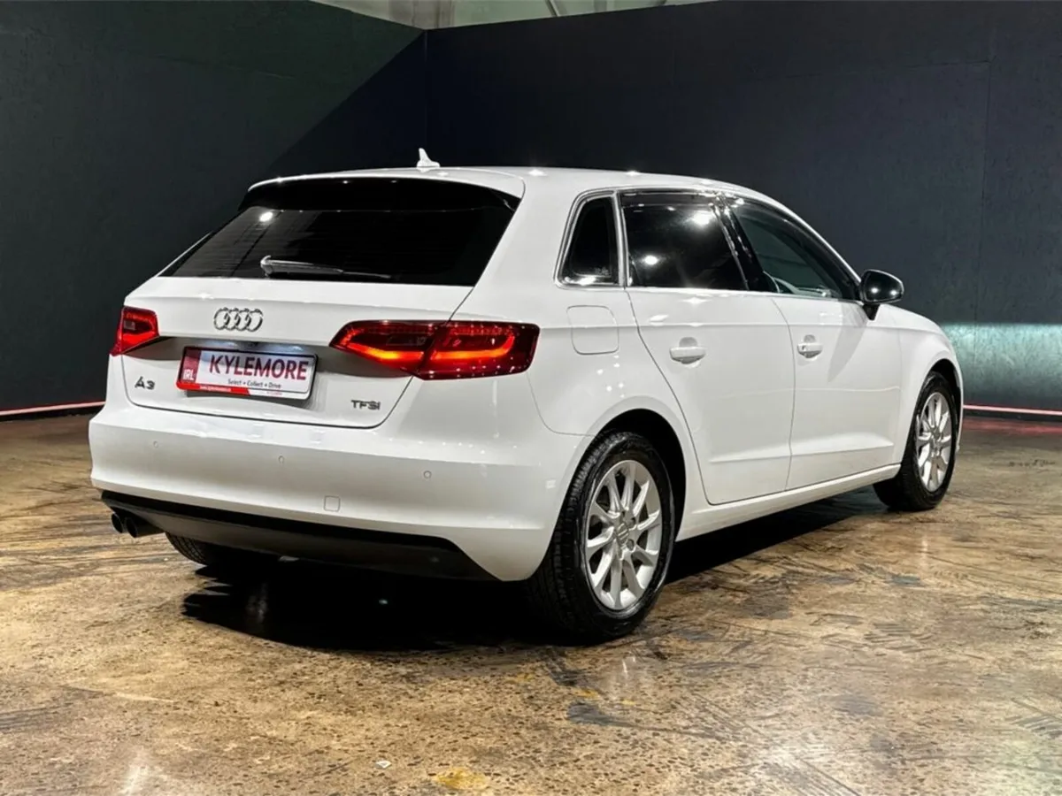 Audi A3 AUTOMATIC 1.4L TFSI - REVERSE CAMERA - CRU - Image 4