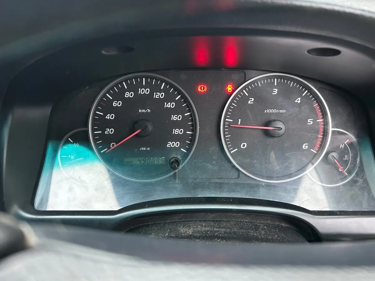 Toyota Land Cruiser 2005 - Image 2