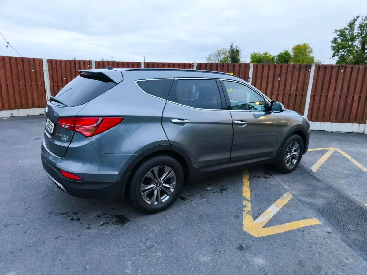2014 Hyundai Santa Fe 7 seater 2WD NCT - Image 3