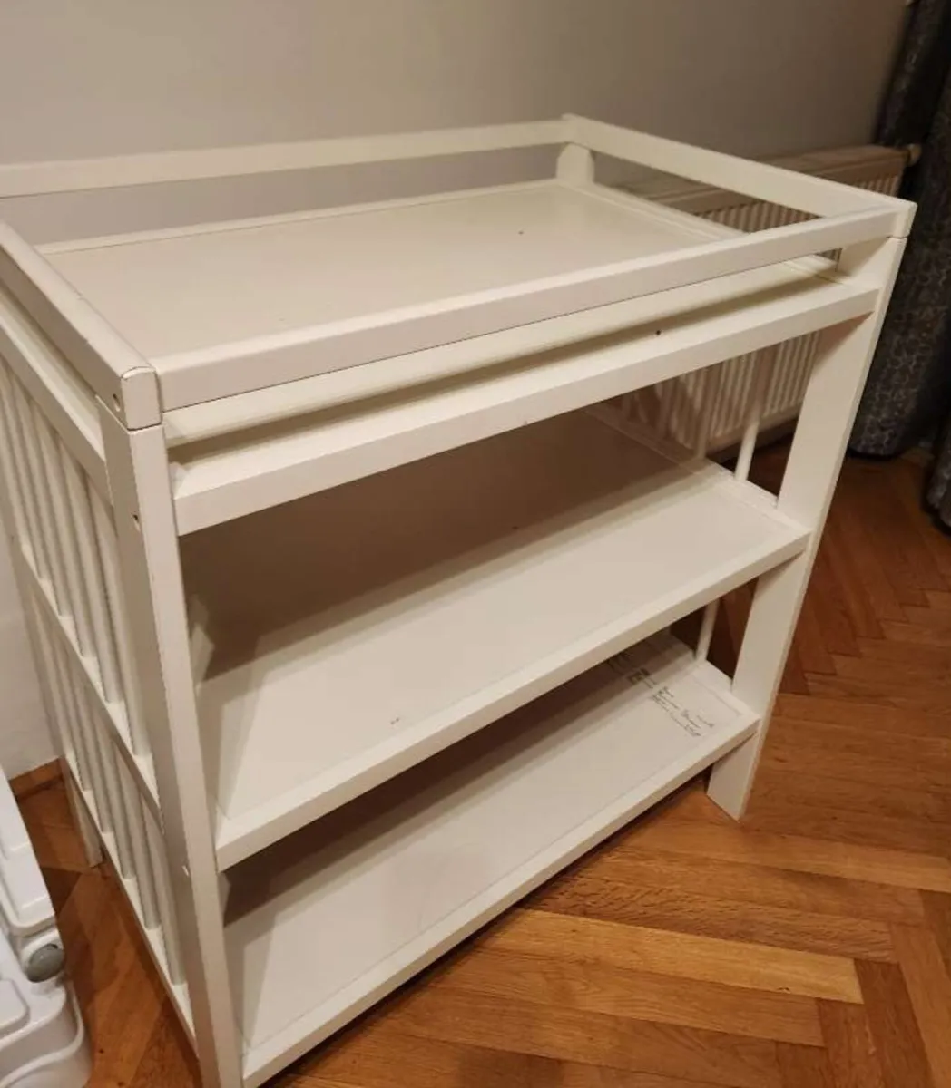 Baby changing table - Image 4