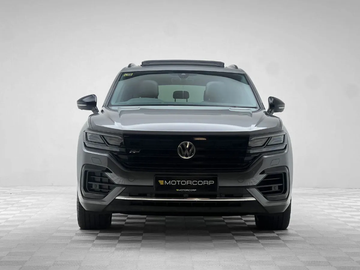 Volkswagen Touareg R-LINE BLACK EDITION 3.0 TDI 28 - Image 2