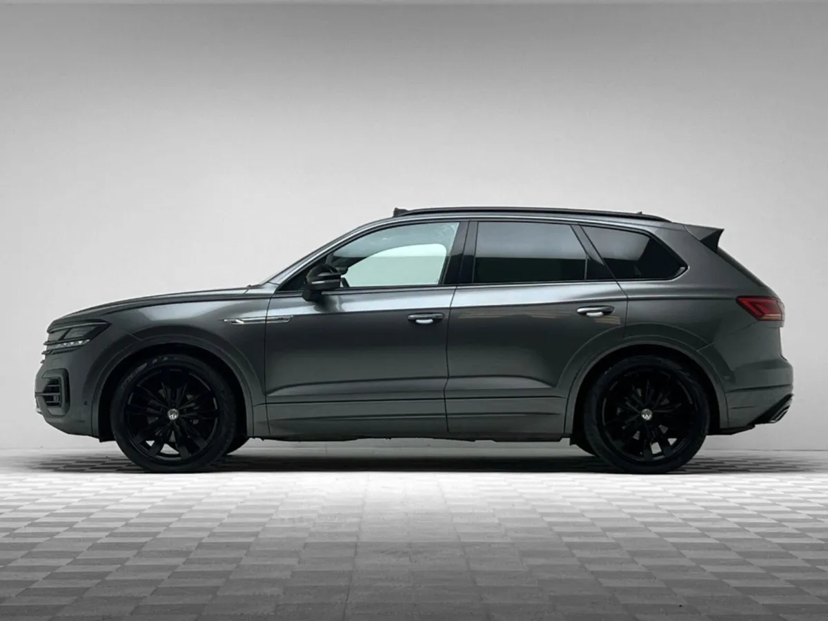 Volkswagen Touareg R-LINE BLACK EDITION 3.0 TDI 28 - Image 4