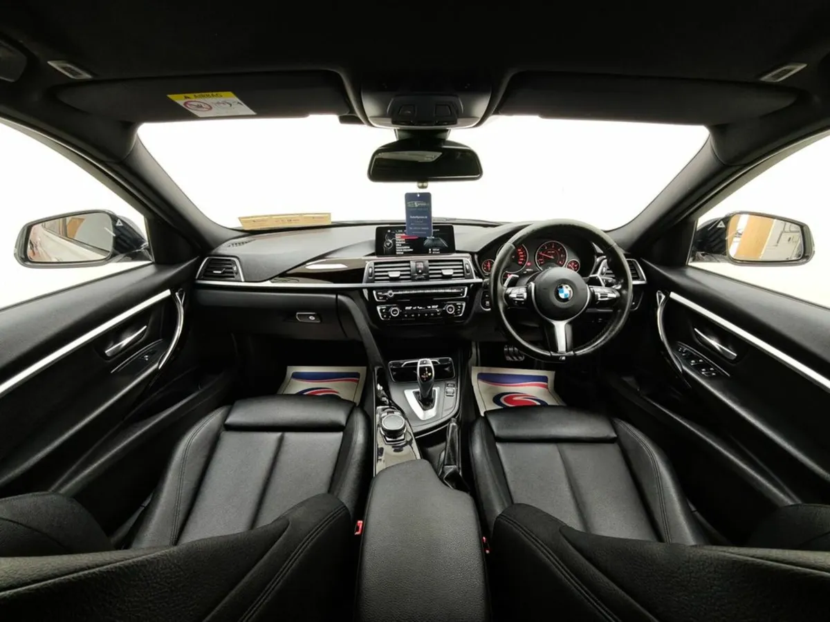 BMW 3-Series 320D M-Sport Automatic, Reversing cam - Image 2