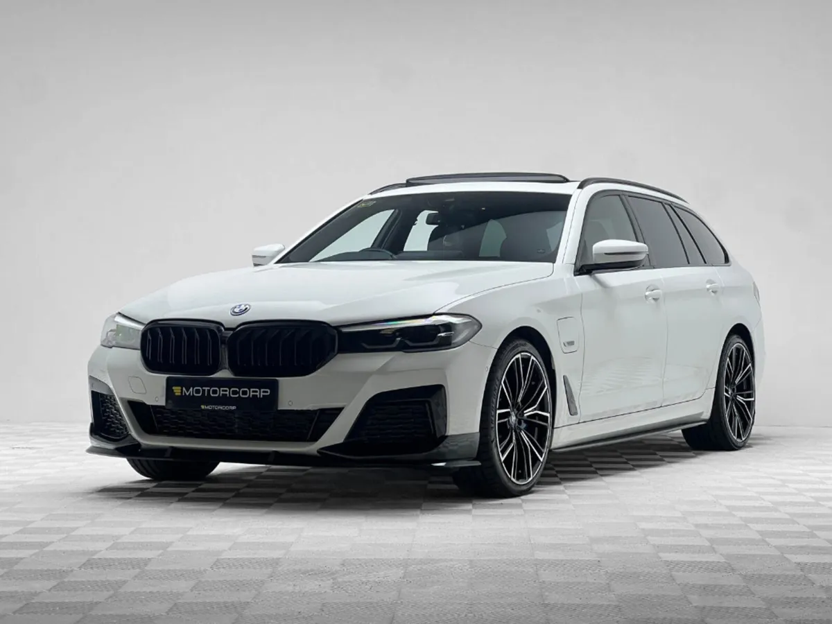 BMW 5-Series 530E M SPORT - Image 3