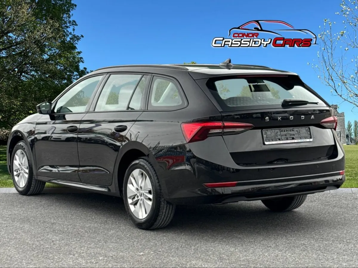 Skoda Octavia SE TDI *LOW MILEAGE* - Image 3
