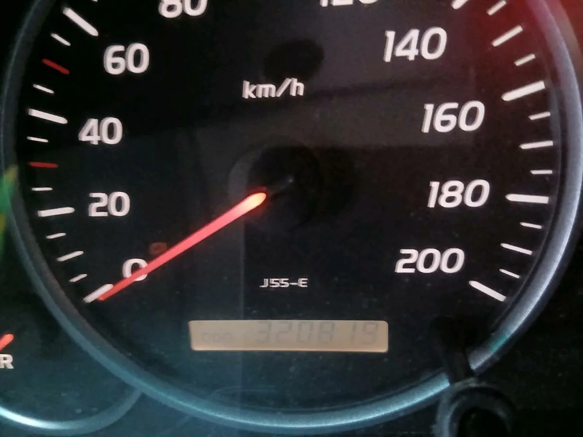 08 Toyota landcruiser - Image 1