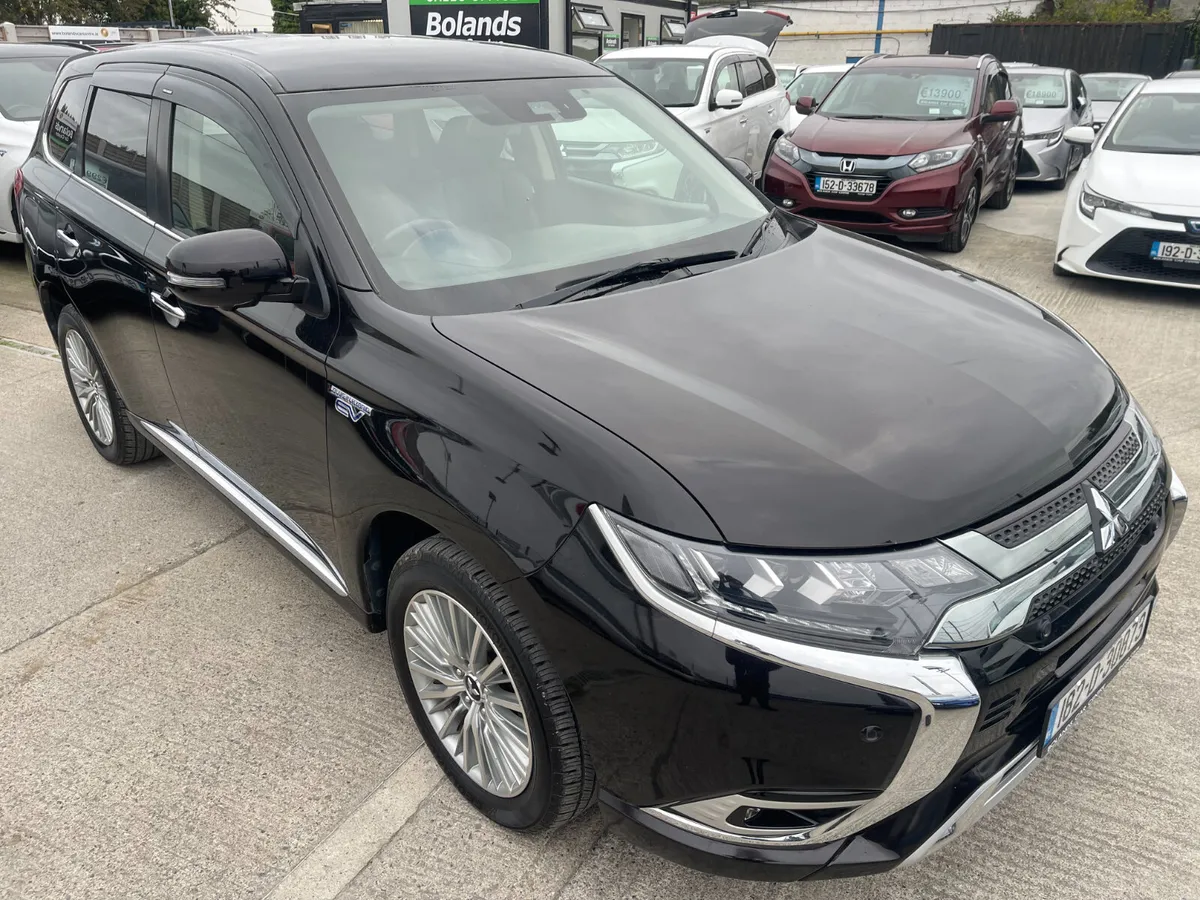 182 Mitsubishi Outlander Hybrid 2.4 Phev Automatic - Image 2