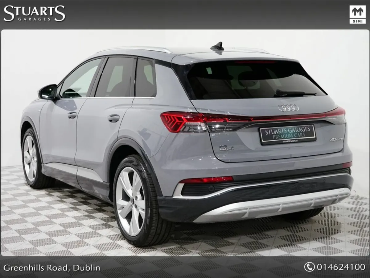Audi Q4 e-tron S LINE - Image 2