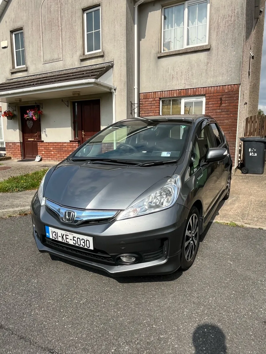 131 Honda Fit RS 1.5 Hybrid - Image 1