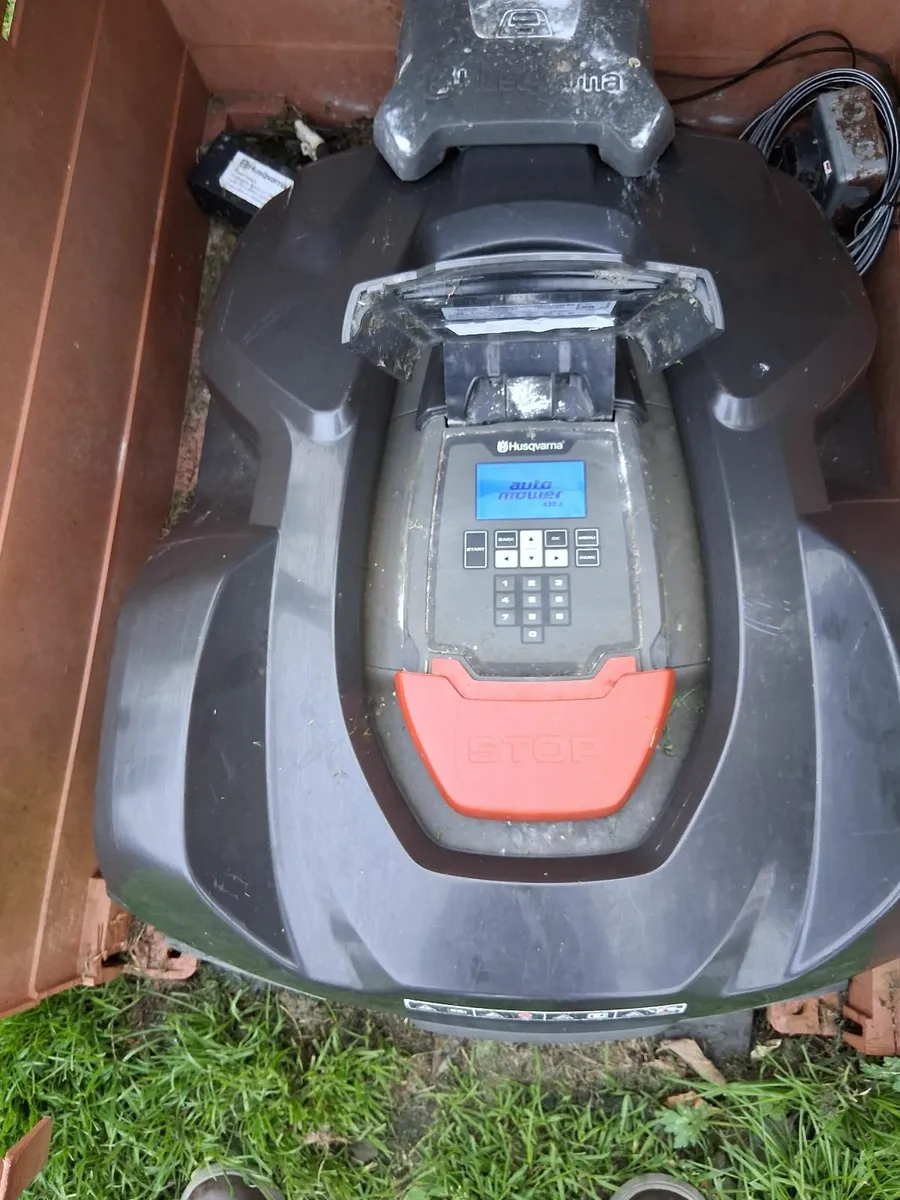 robot lawnmower - Image 3