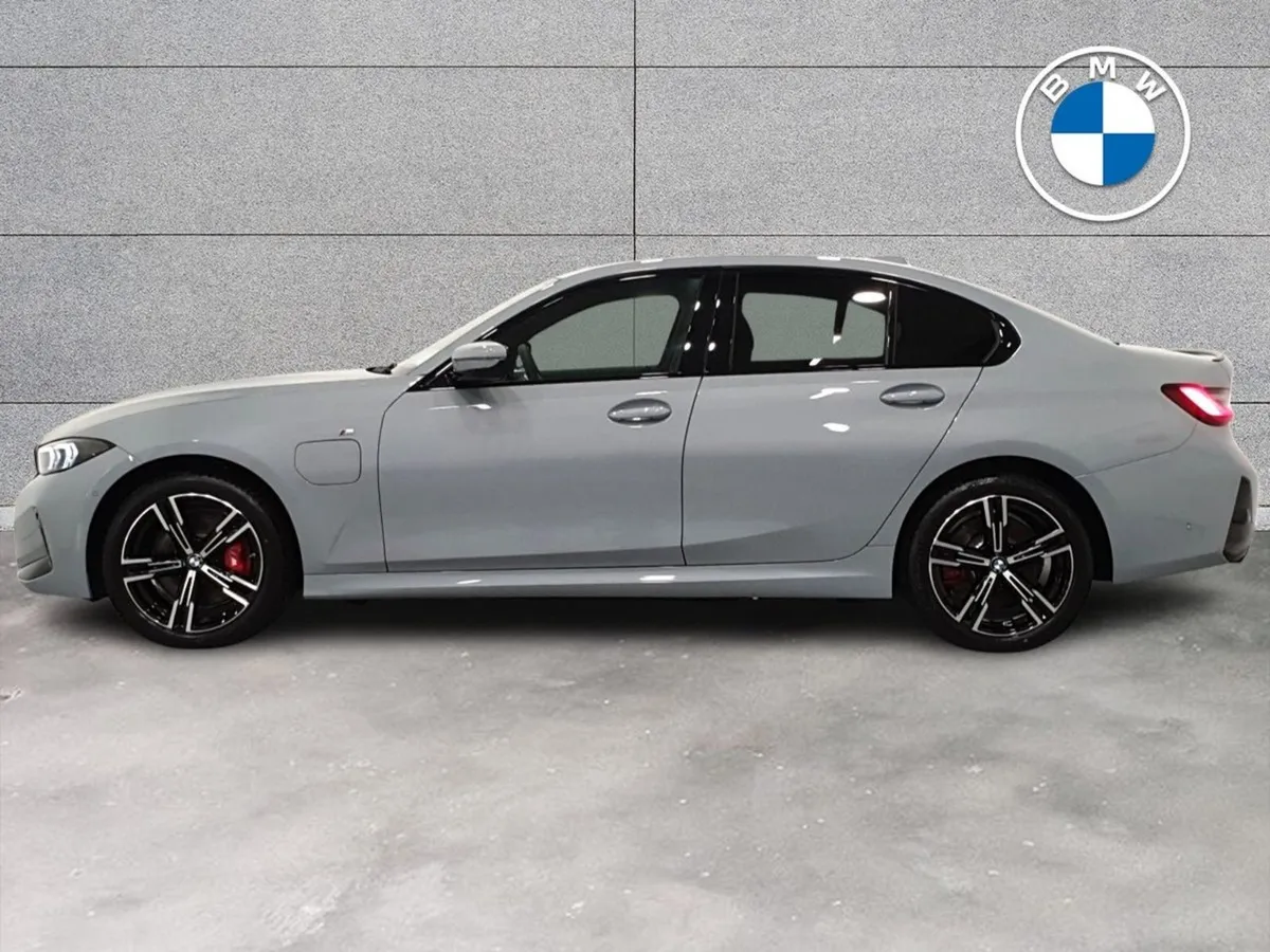 BMW 3 Series 330e M Sport Saloon - Image 4