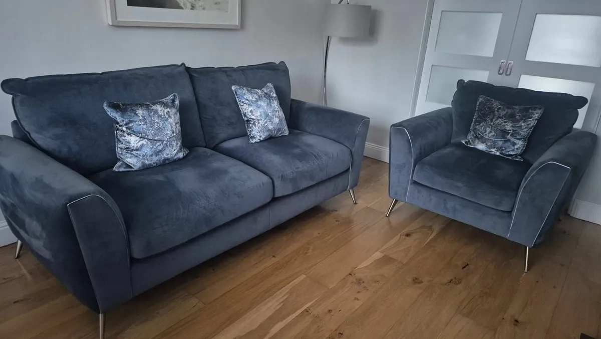 3 Seater Couch plus Armchair - Image 3