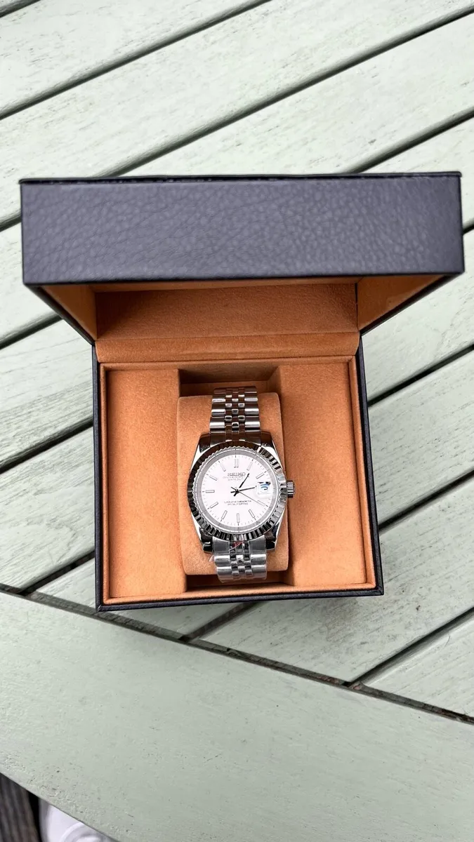 Seiko Datejust Mod Automatic 39mm Watch - Image 1