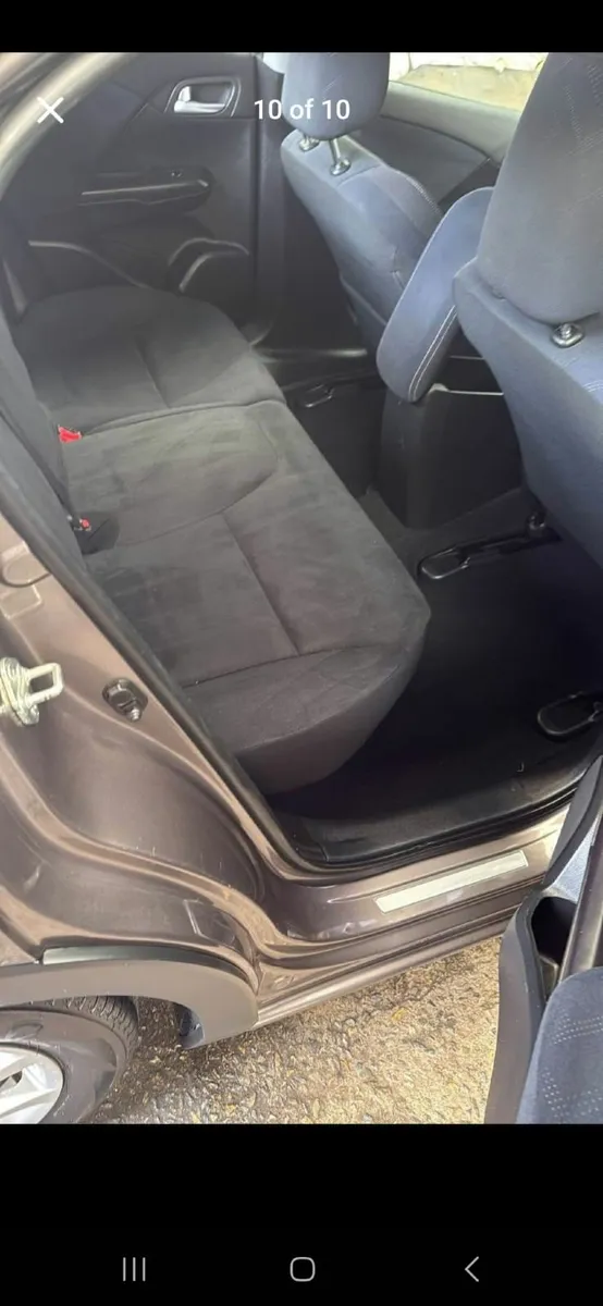 Honda Civic 2015 - Image 2