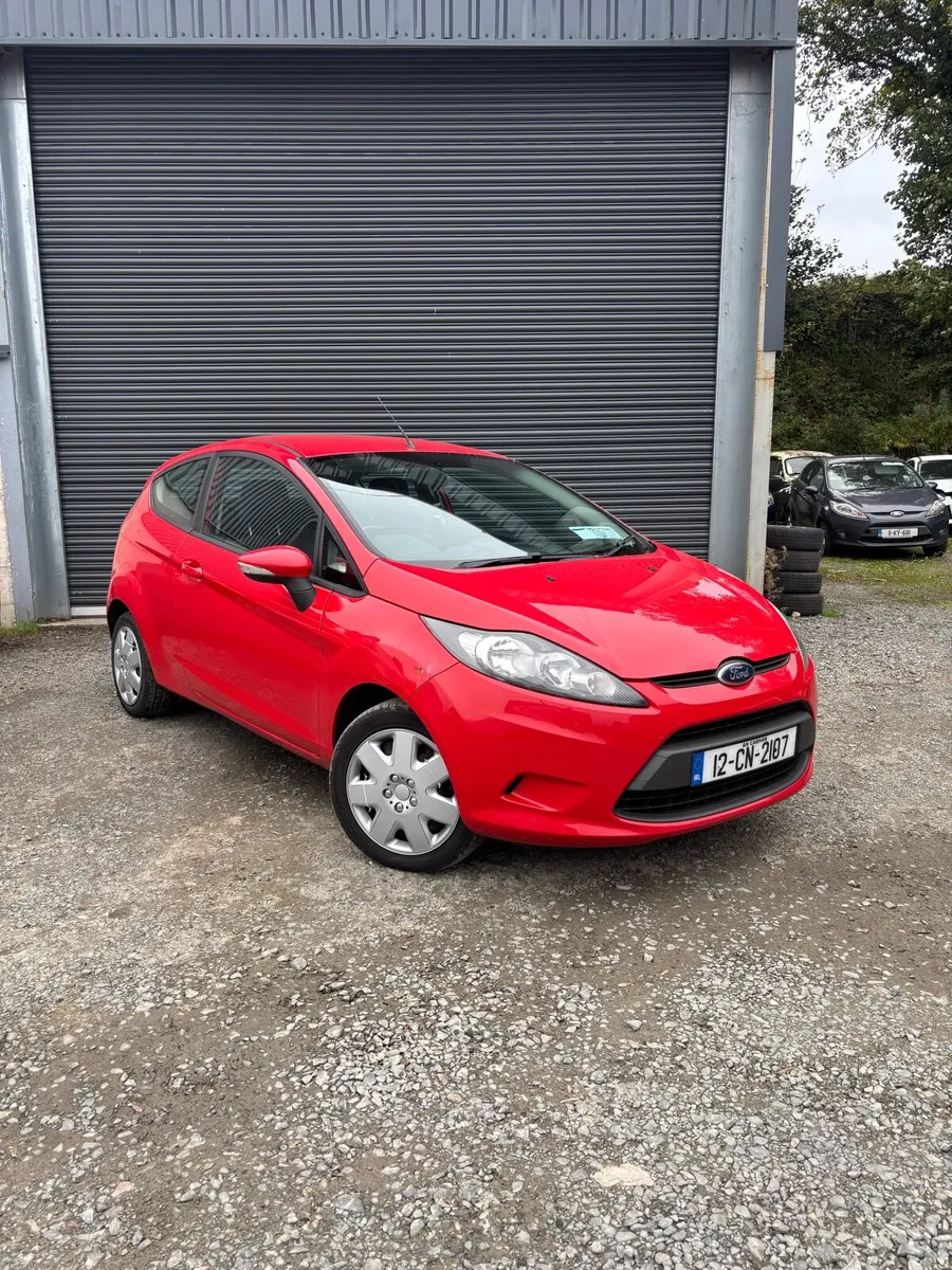 2012 Ford fiesta - Image 1