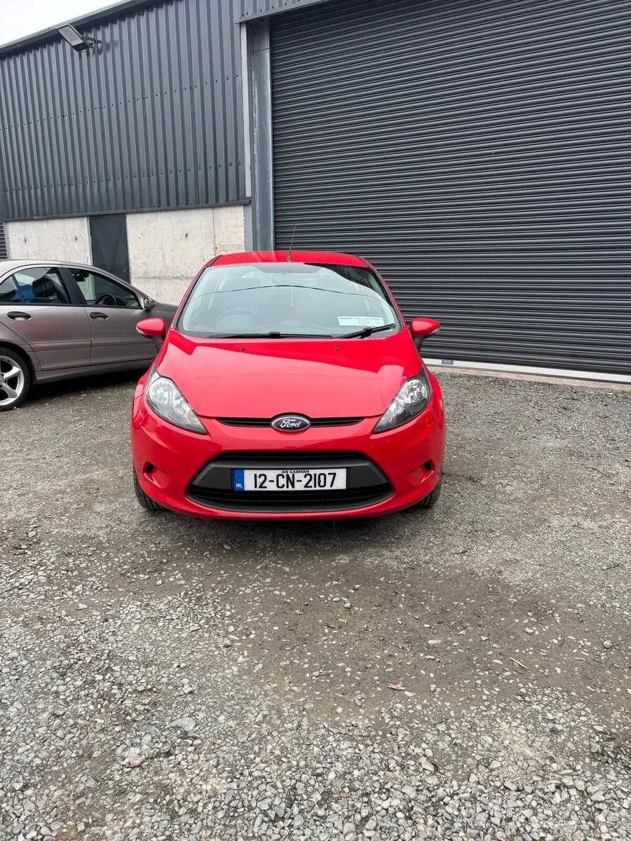 2012 Ford fiesta - Image 3