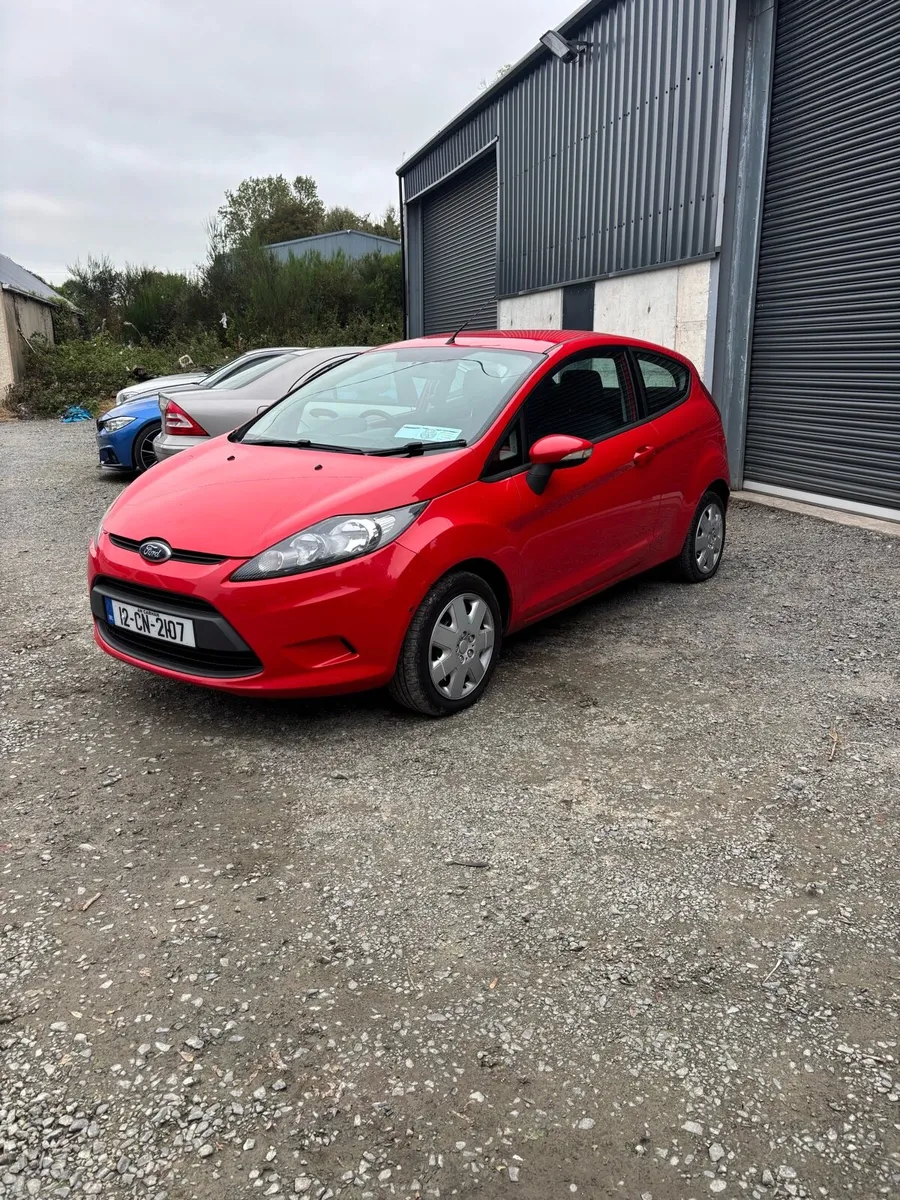 2012 Ford fiesta - Image 4