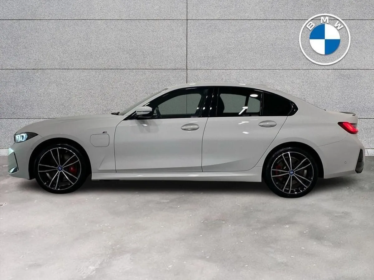 BMW 3 Series 330e M Sport Saloon - Image 4