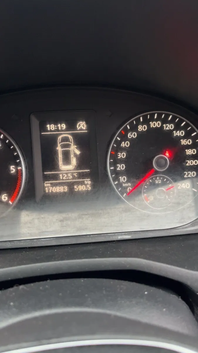 VW CADDY MAXI TOP SPEC - Image 4
