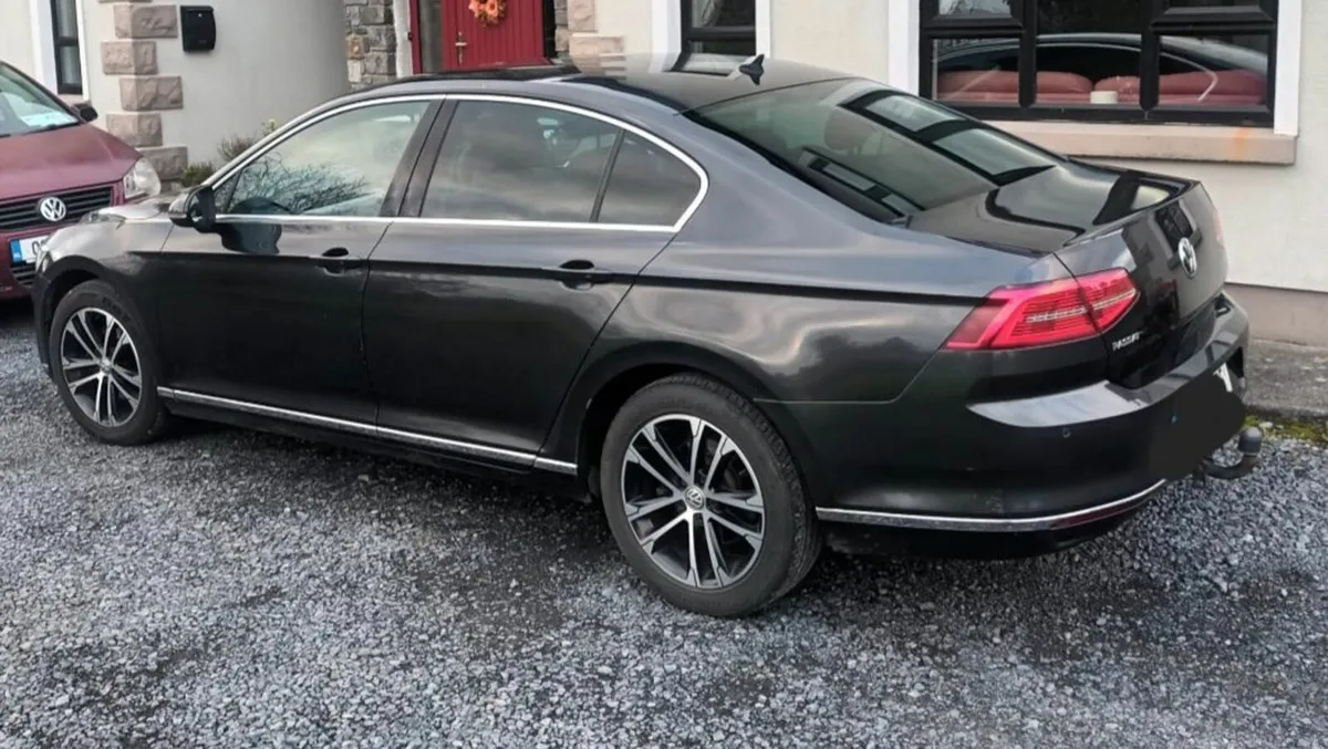Volkswagen Passat HiLine 2018 - Image 4