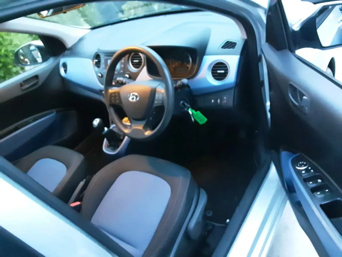 Hyundai i10 low mileage - Image 3