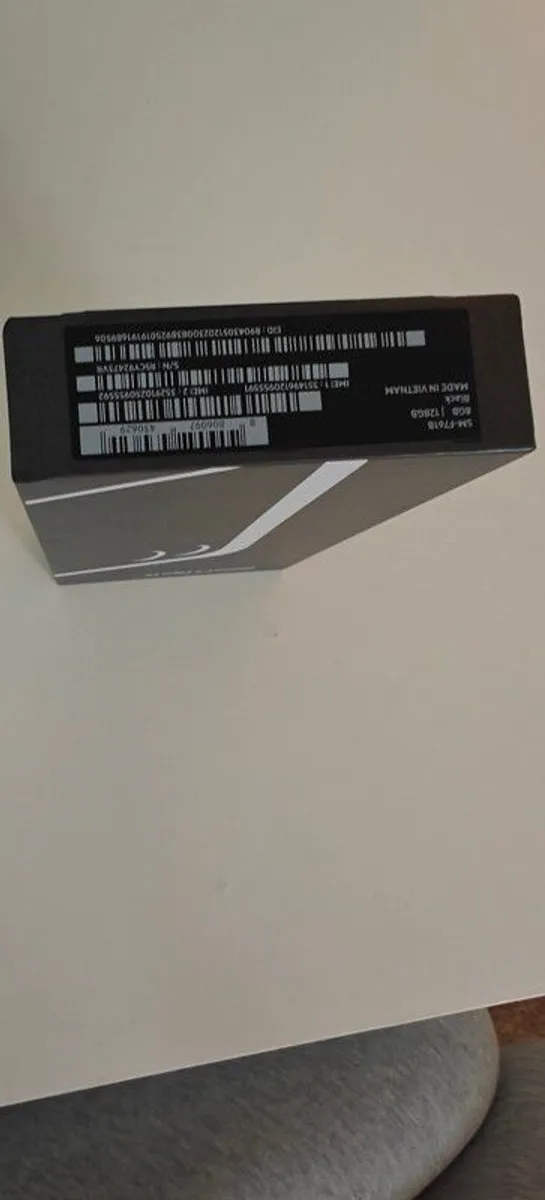 Galaxy Z Filp 7 Fe - Image 2