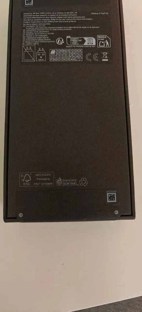 Galaxy Z Filp 7 Fe - Image 3