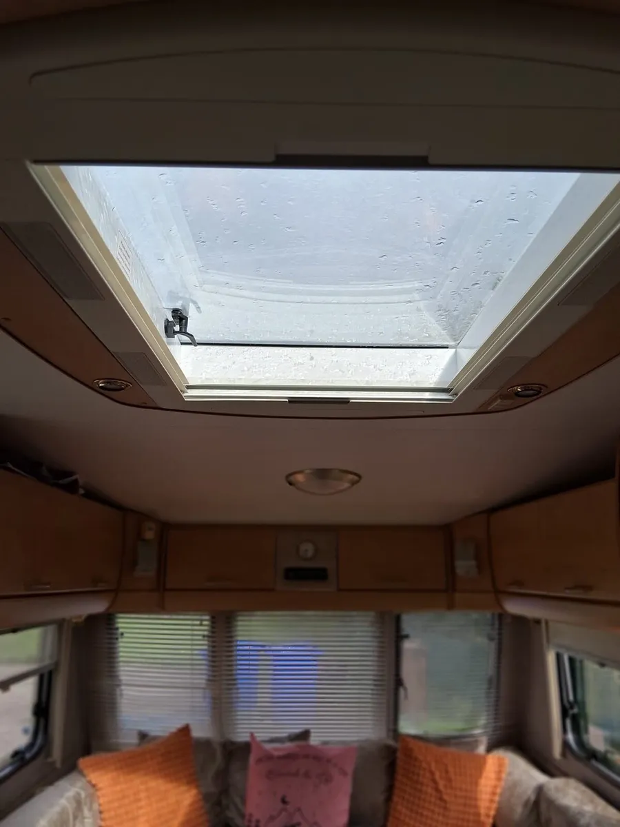 Bailey pageant series 5 caravan - Image 2