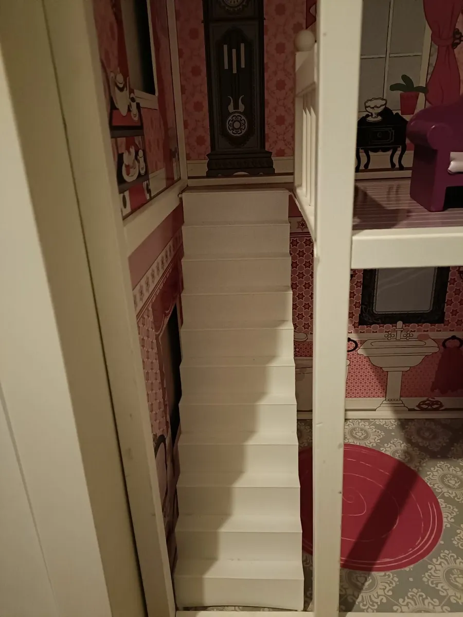Isabelle Doll House - Image 2
