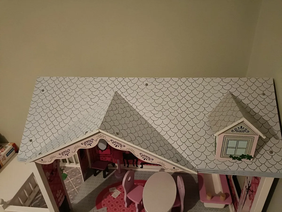 Isabelle Doll House - Image 4