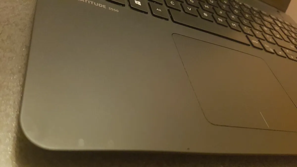 Dell Latitude 3550 - Image 3