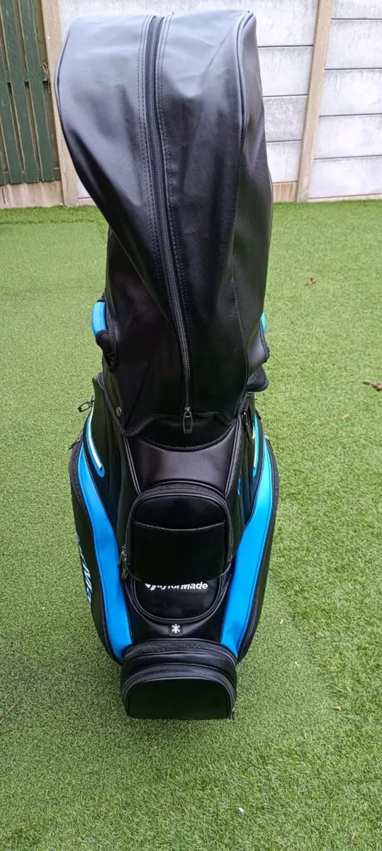 Taylormade Deluxe Bag - Image 3