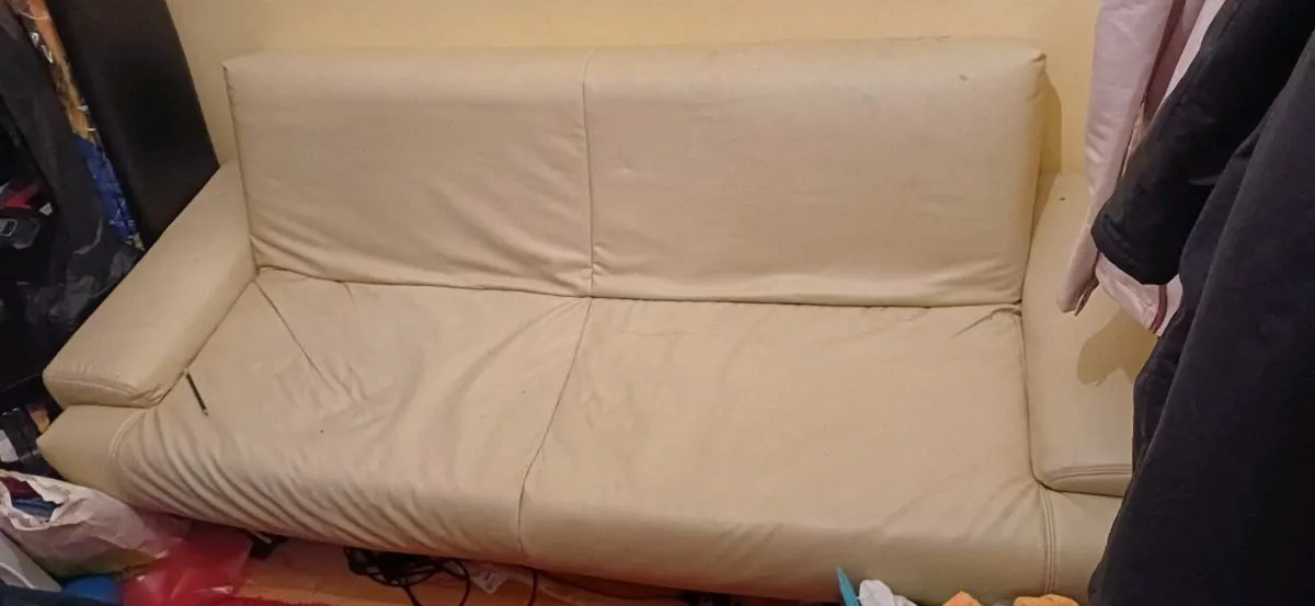 3 Seater Couch/ Bed - Image 1