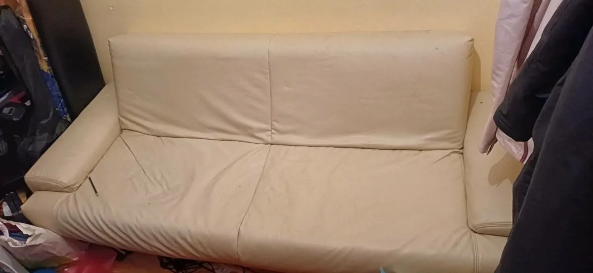 3 Seater Couch/ Bed - Image 2