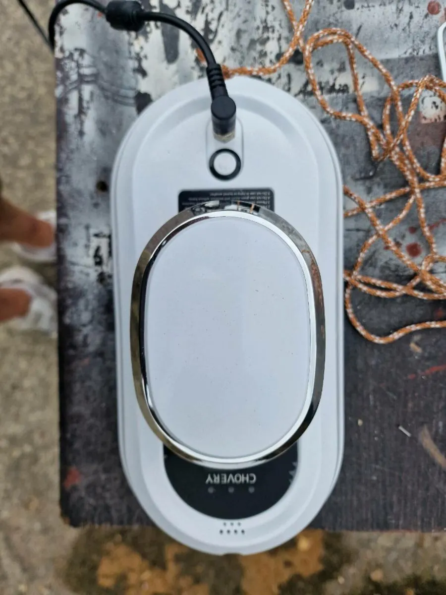 Chovery Window Cleaning Robot - Image 4