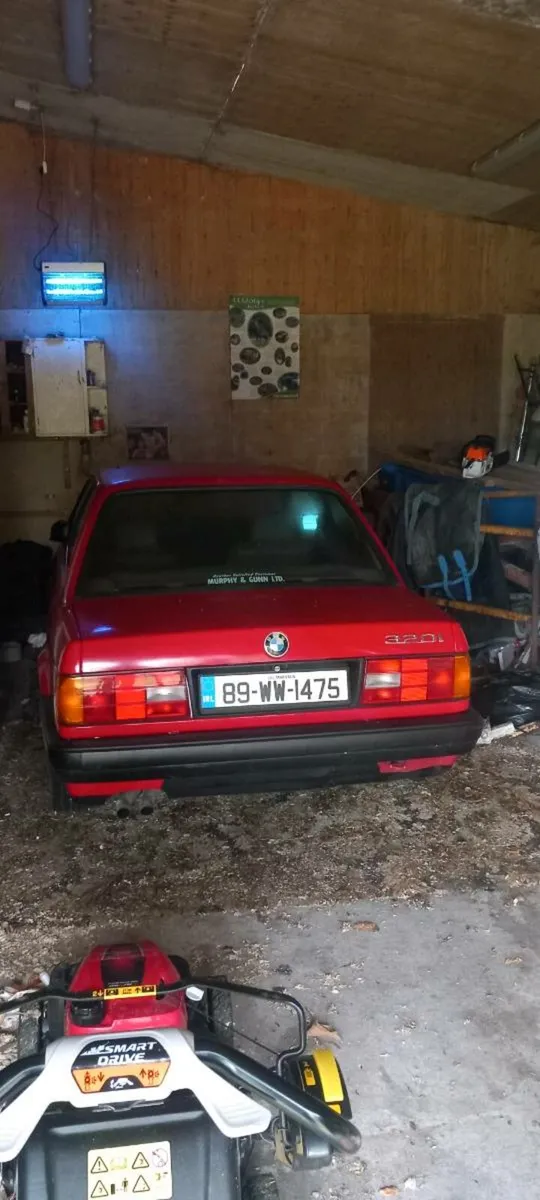 89 BMW E30 (barn find) - Image 2