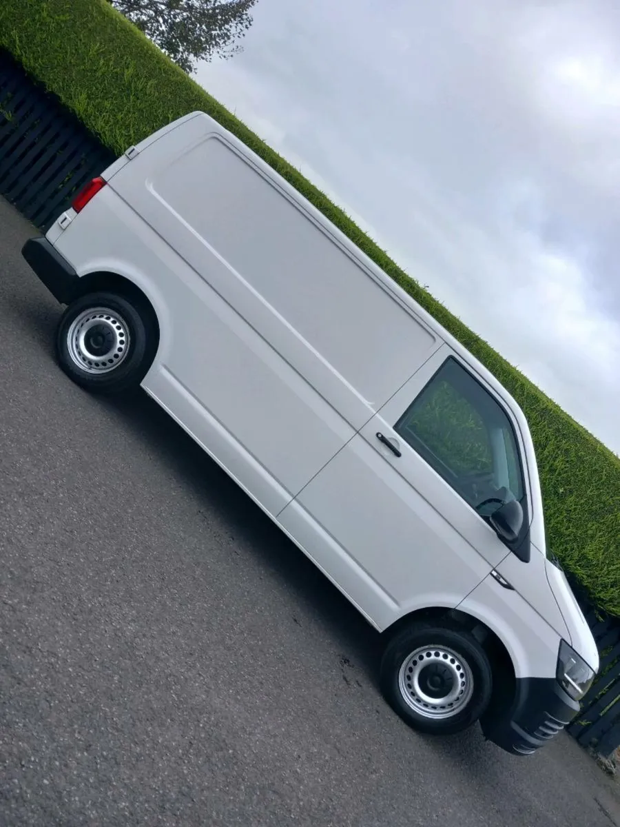 **Volkswagen Transporter Mint Condition No VAT** - Image 1