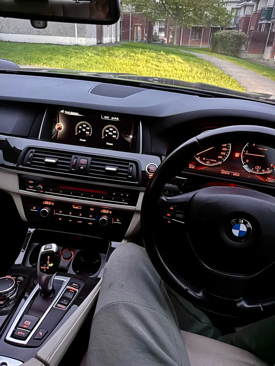 BMW series 5 - Image 1