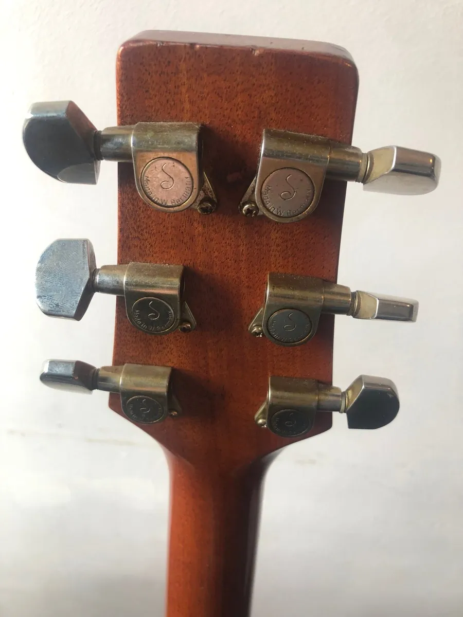 Acoustic guitar - Image 3