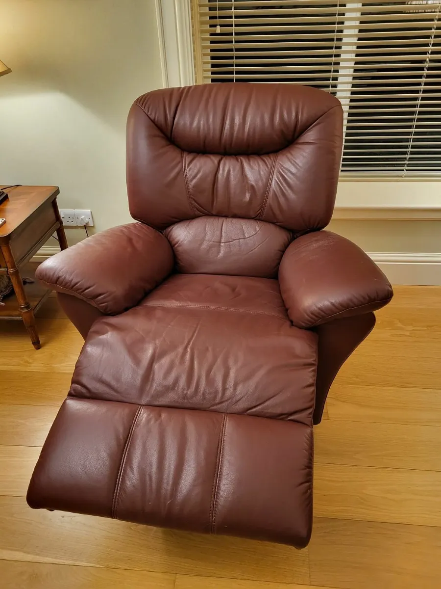 Couch Leather recliner  €200 - Image 2